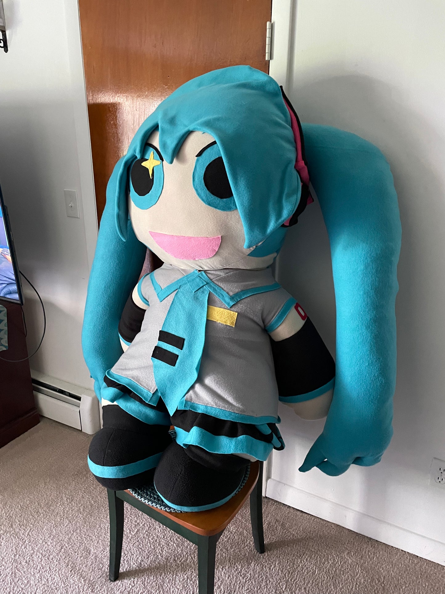 Giant (5’) Hatsune Miku Plush